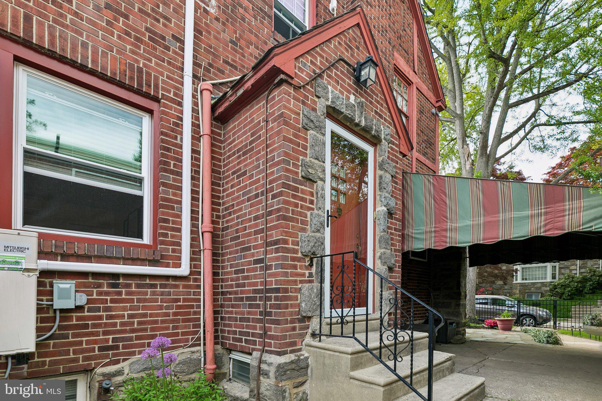 228 EDGEHILL ROAD