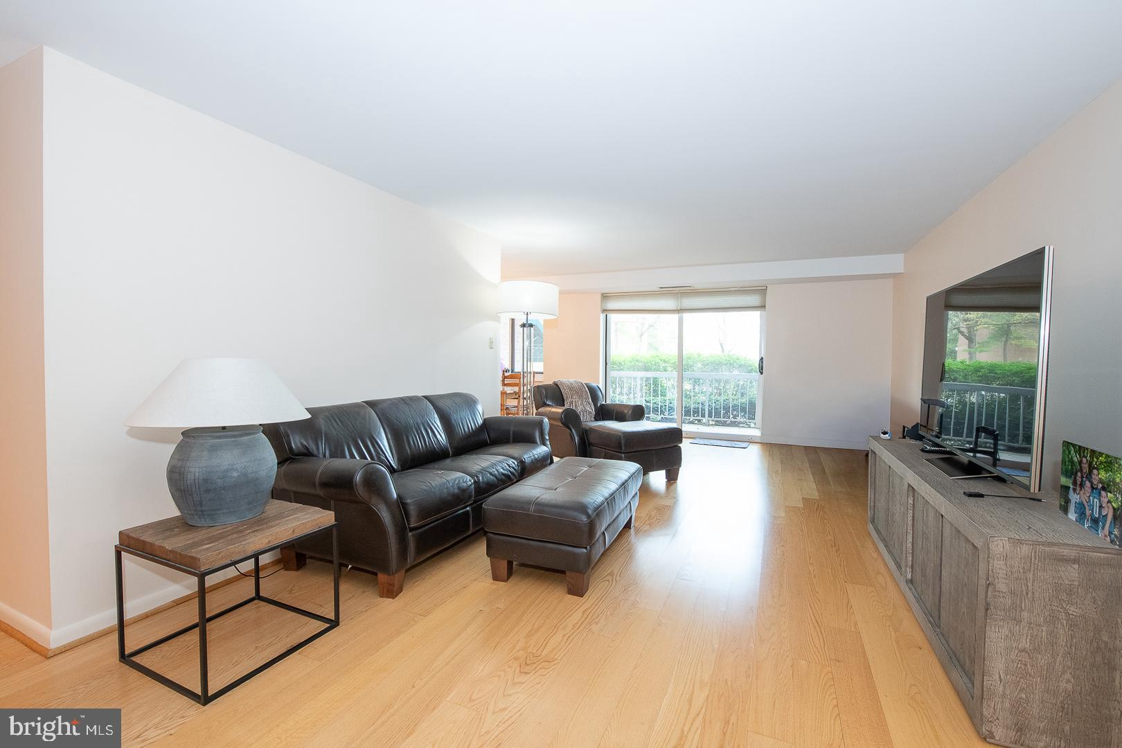 1637 OAKWOOD DRIVE S-122
