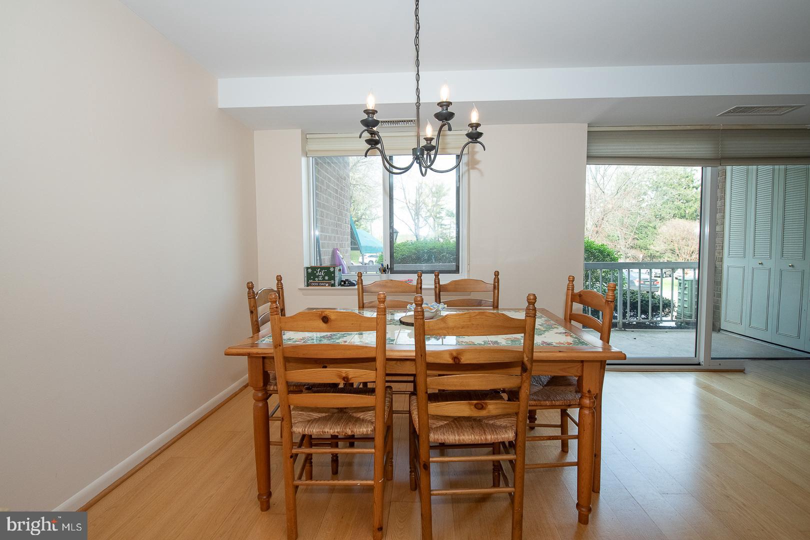 1637 OAKWOOD DRIVE S-122