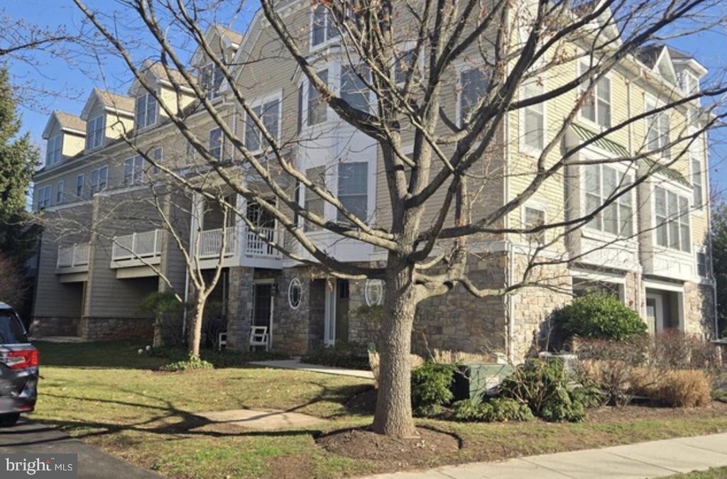 202 COBBLESTONE DRIVE