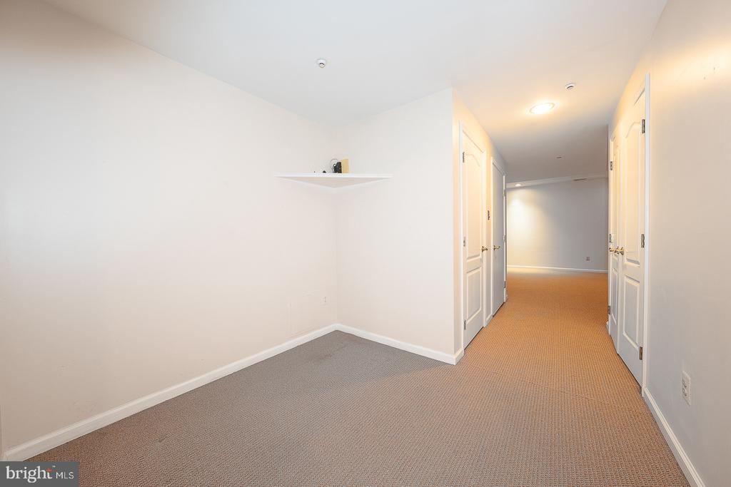 1109 RIVERVIEW LANE