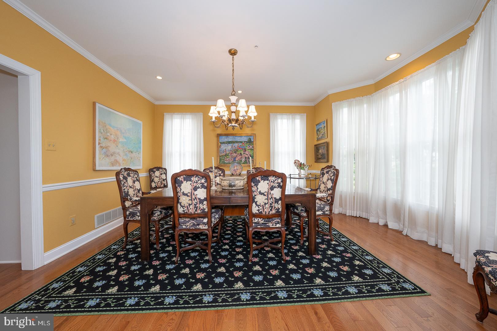 1109 RIVERVIEW LANE