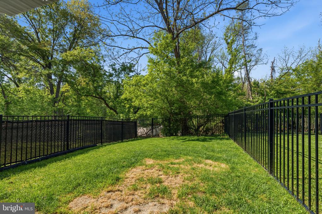 320 BIRCH DRIVE