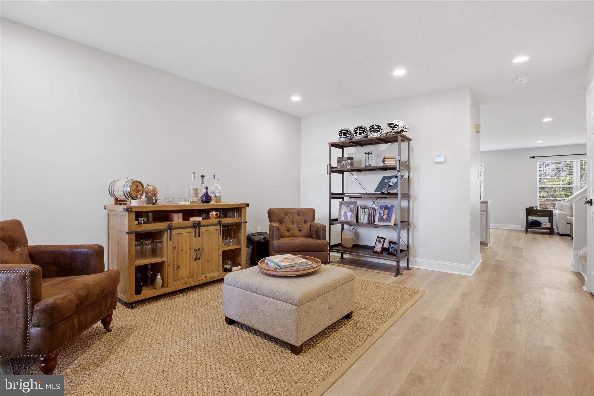325 GREEN VIEW COURT