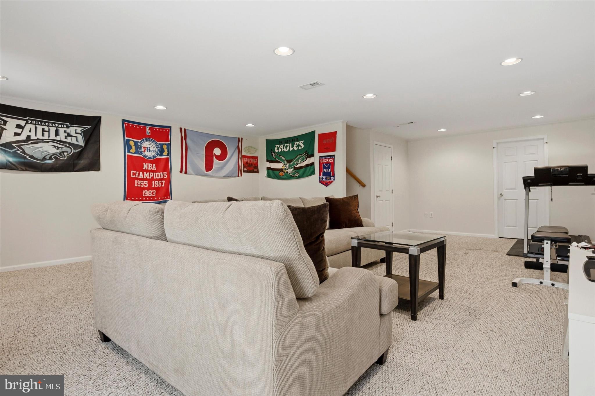325 GREEN VIEW COURT