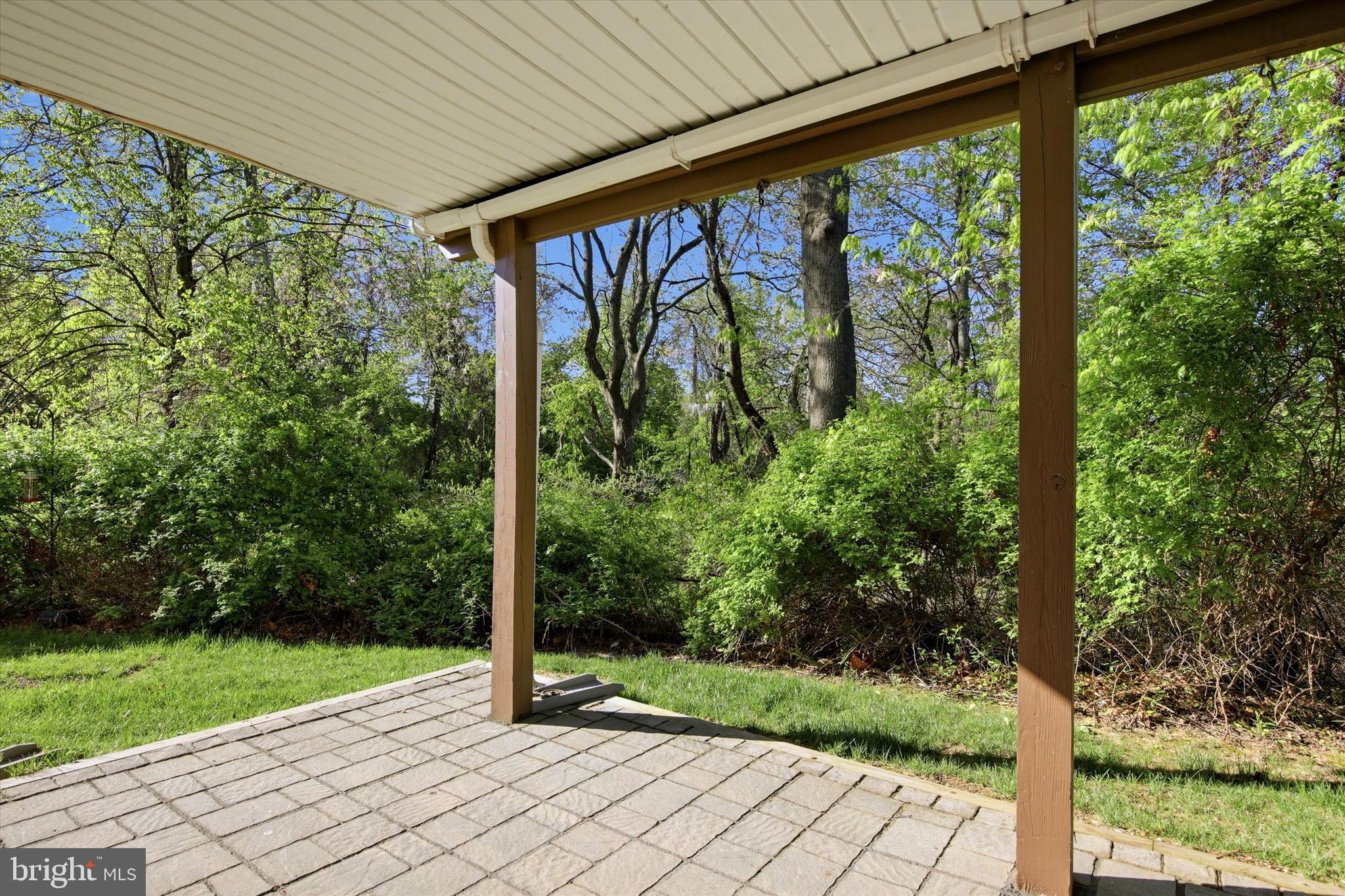 325 GREEN VIEW COURT