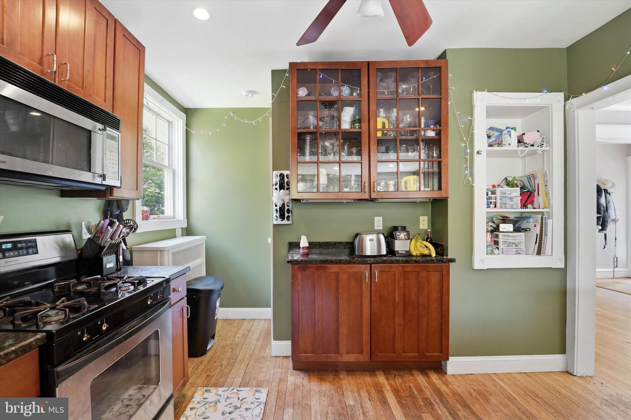 8228 MANOR ROAD