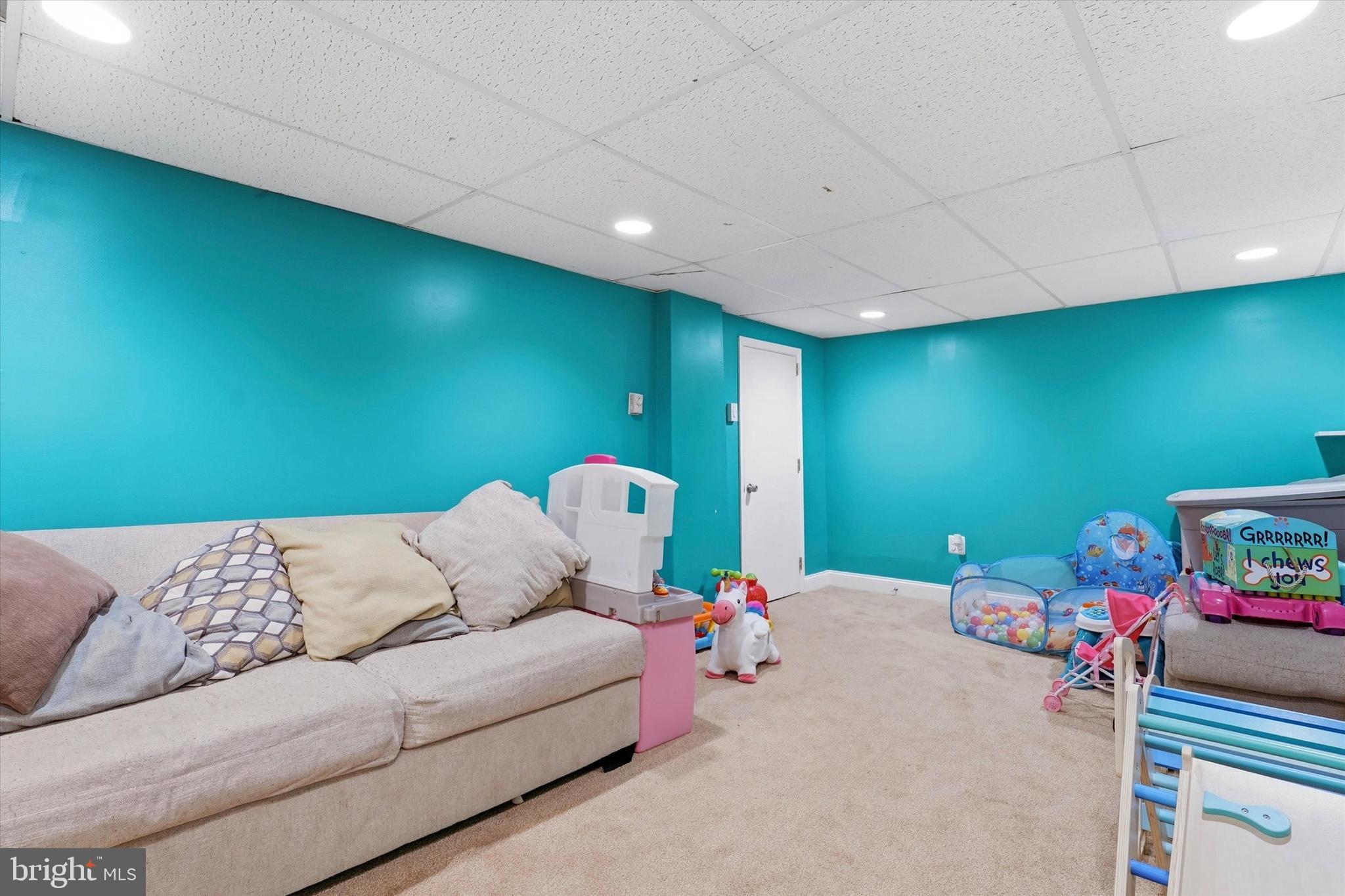 8228 MANOR ROAD