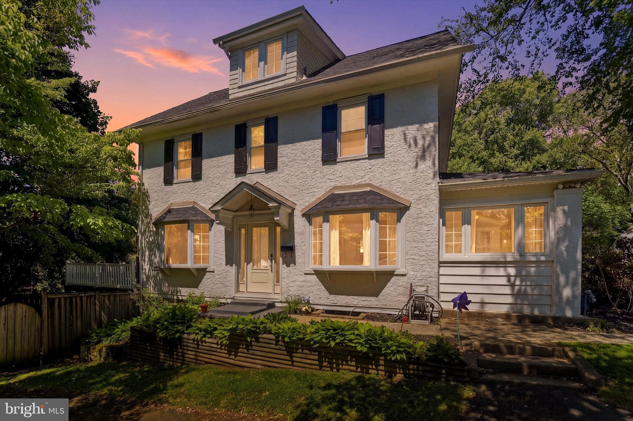 8228 MANOR ROAD