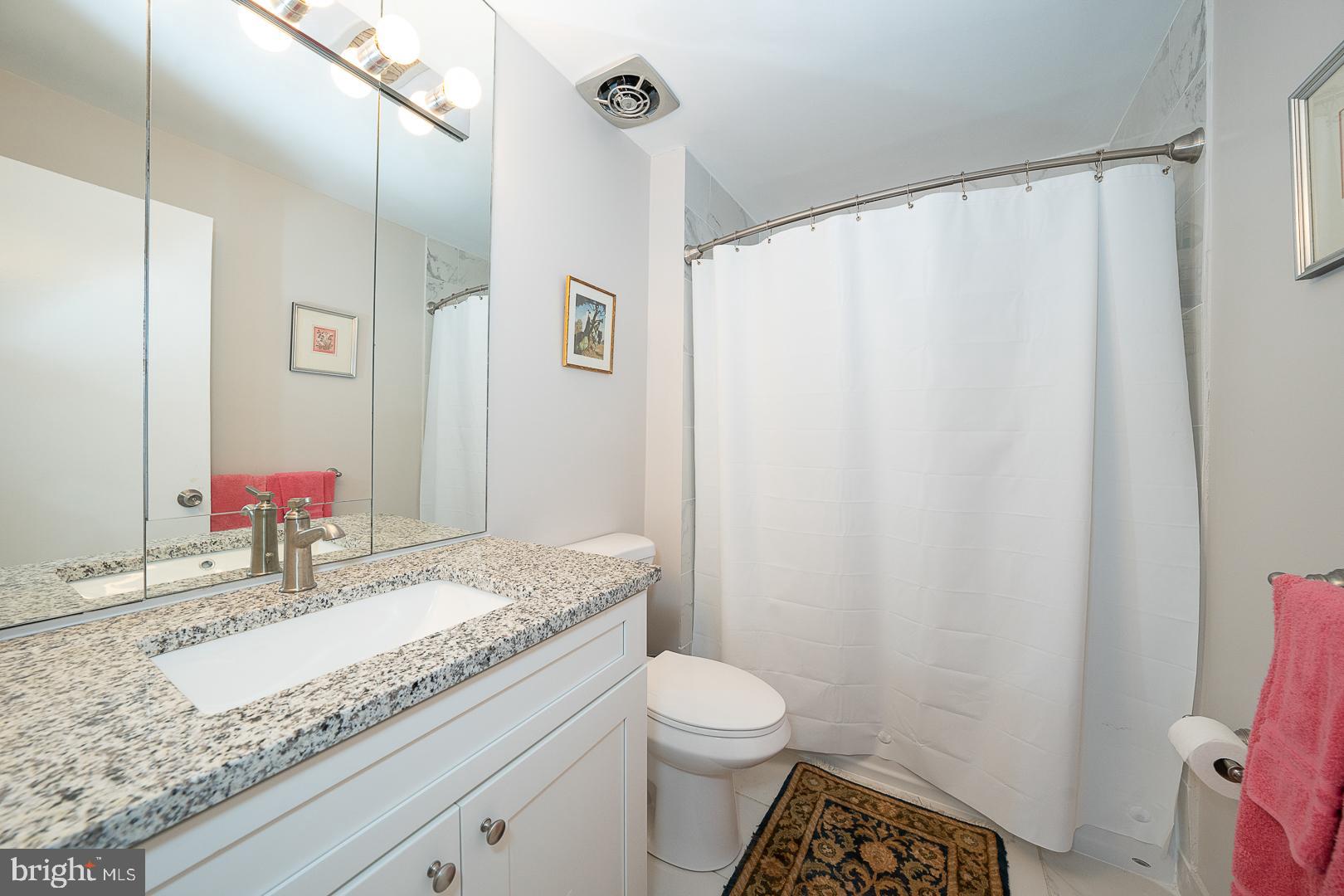 1710 OAKWOOD 3-B