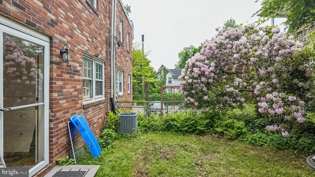 408 CONWAY AVENUE