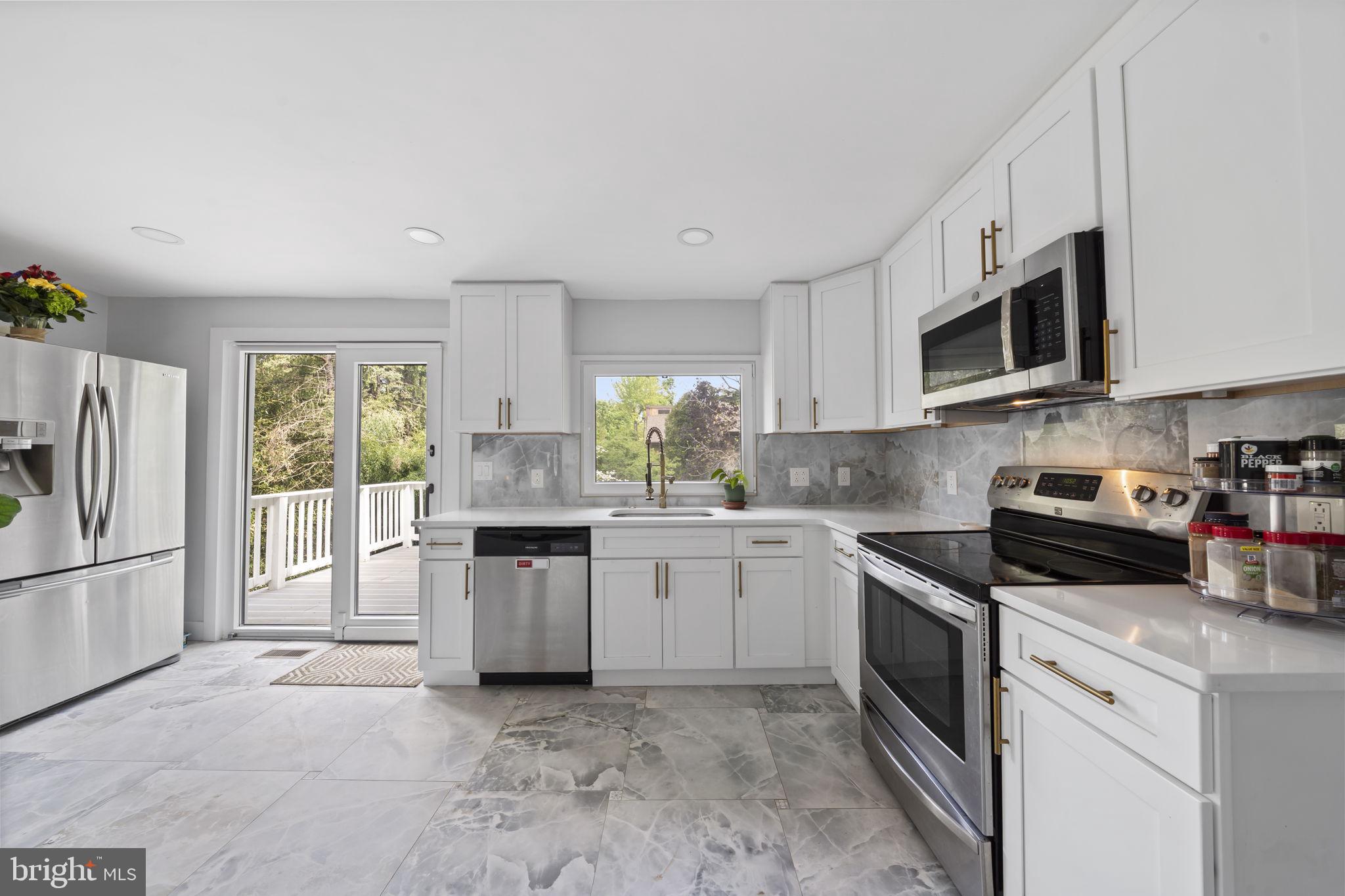 2549 W CHURCH ROAD