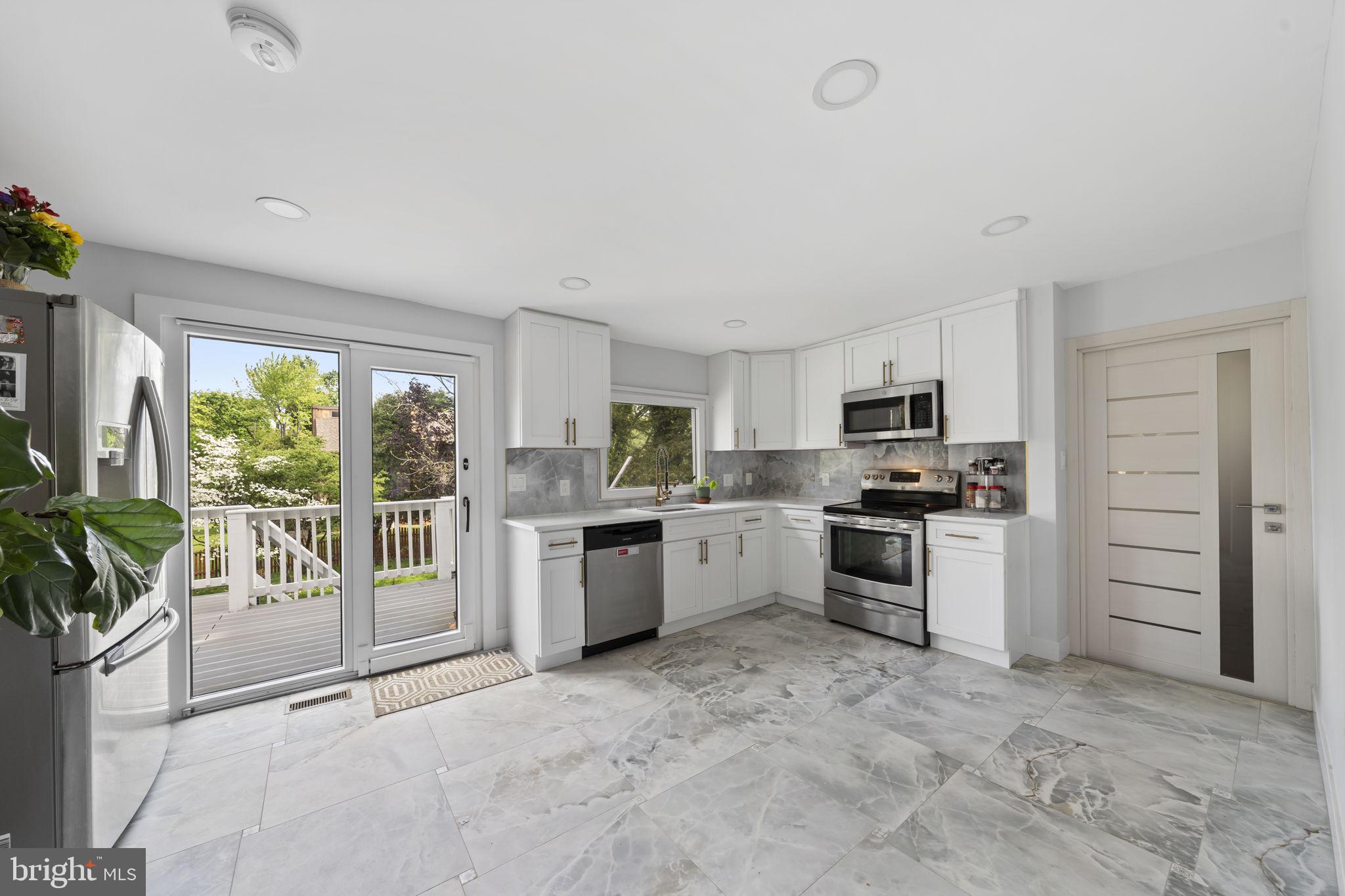 2549 W CHURCH ROAD