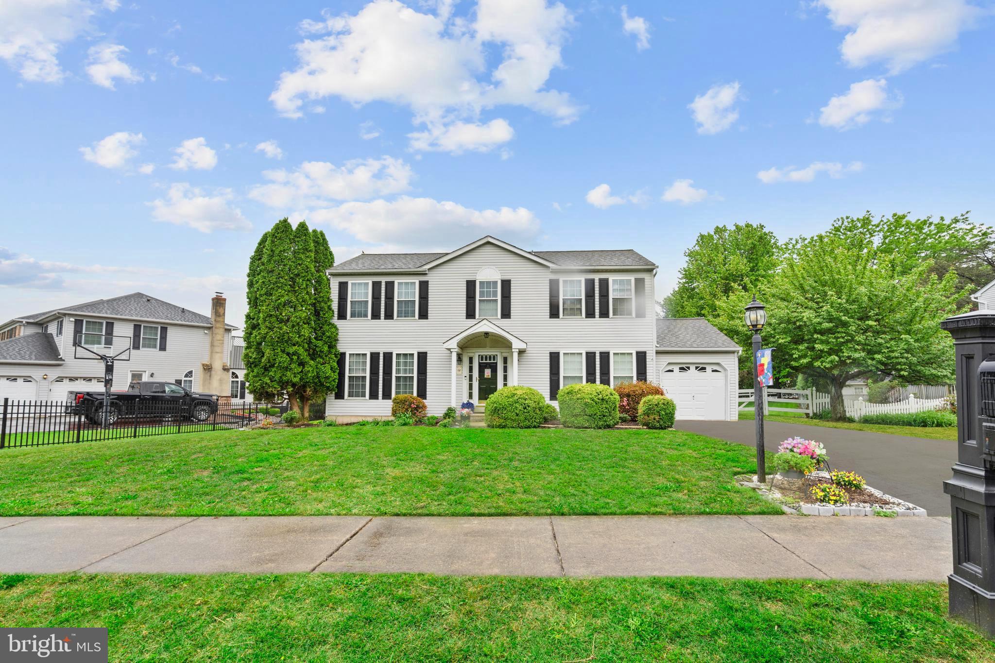 115 ELIO CIRCLE