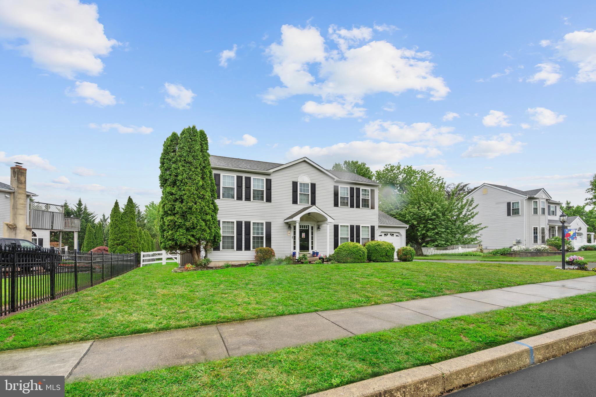 115 ELIO CIRCLE