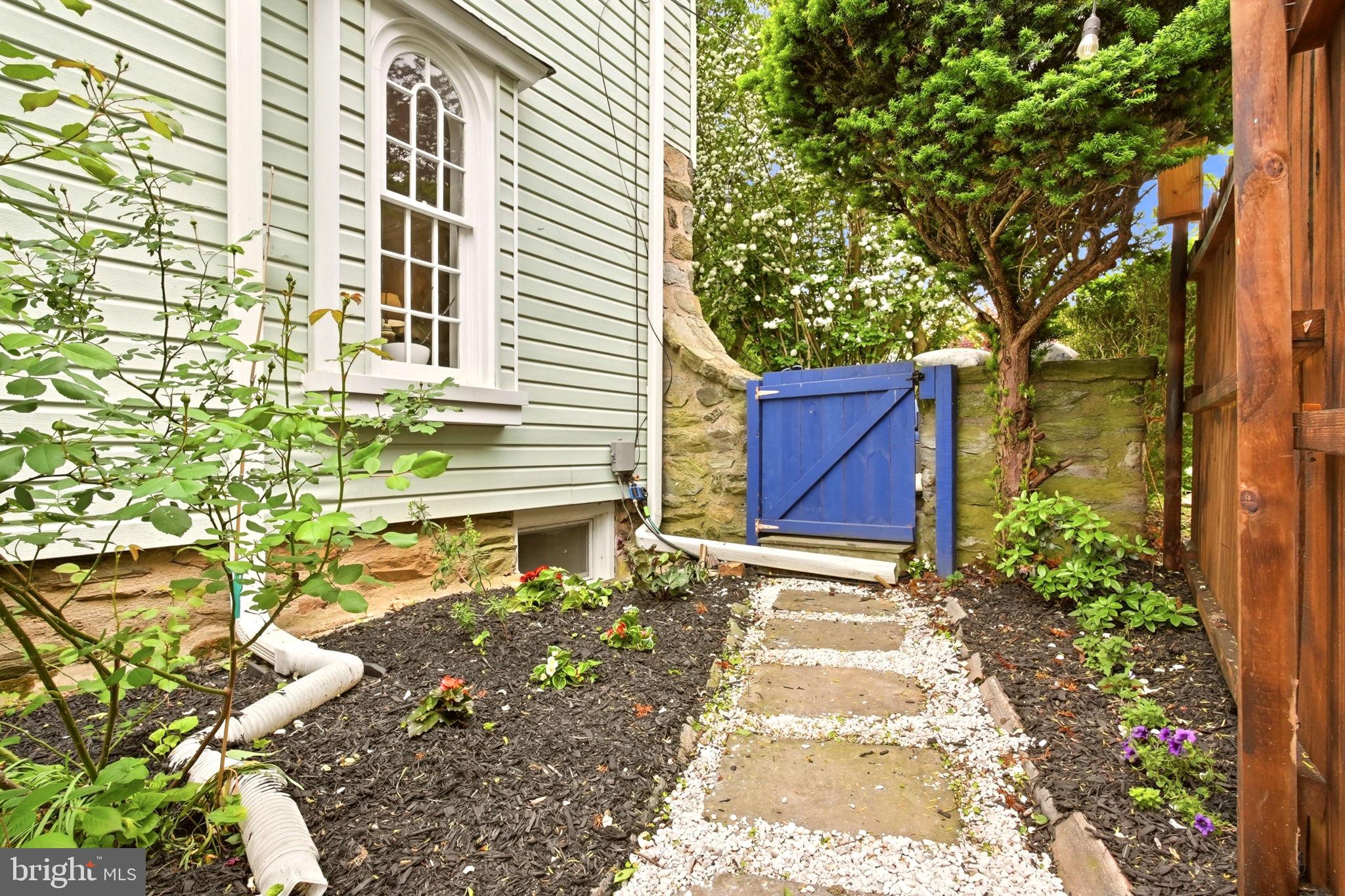217 ROCK GLEN ROAD