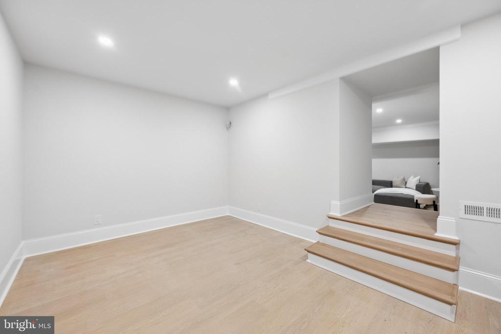 519 SUSSEX ROAD