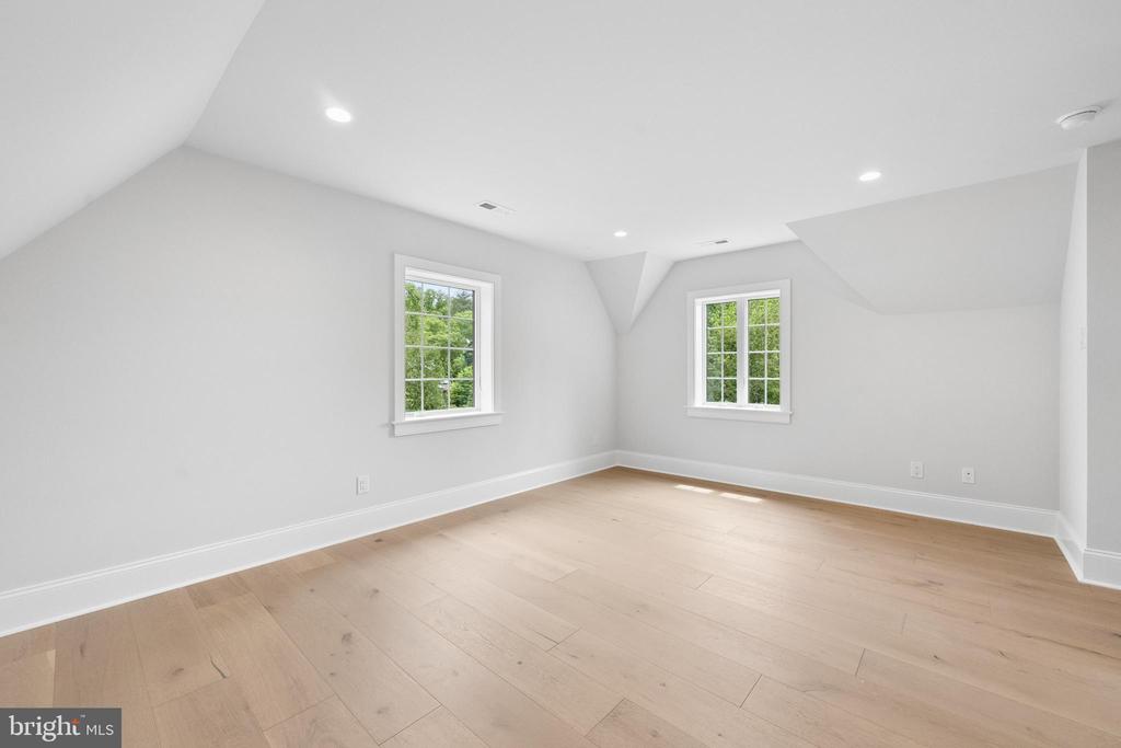 519 SUSSEX ROAD