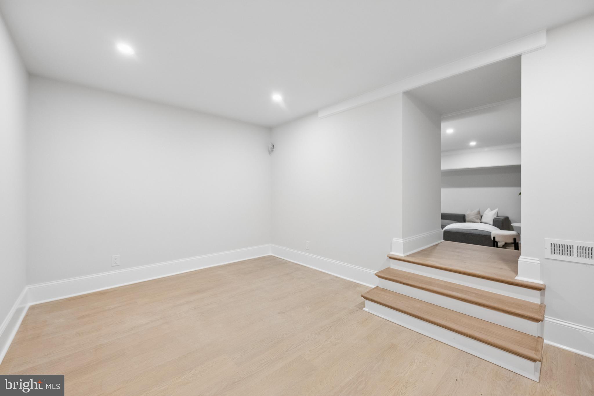 519 SUSSEX ROAD
