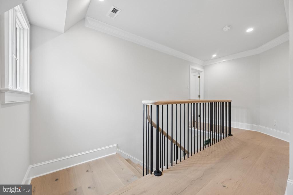 519 SUSSEX ROAD