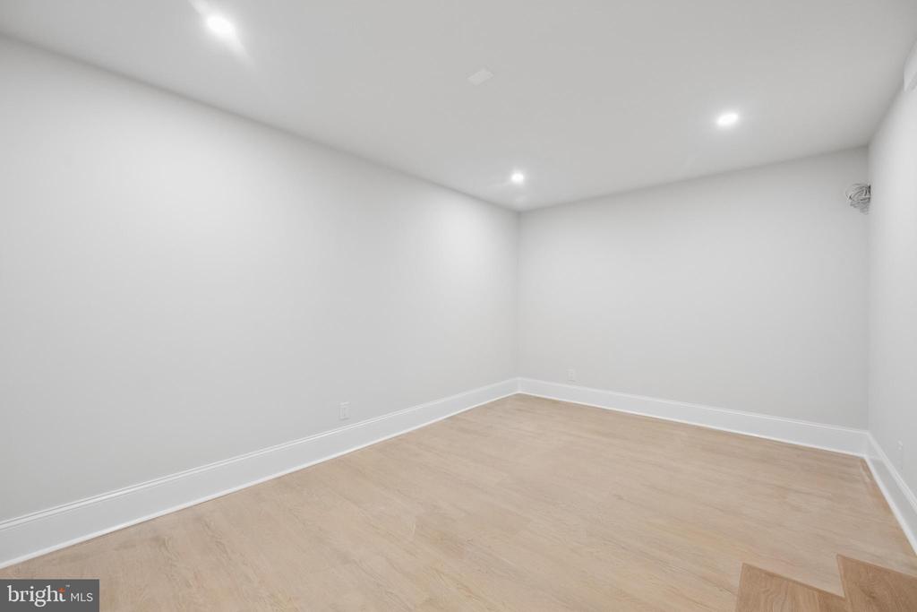519 SUSSEX ROAD