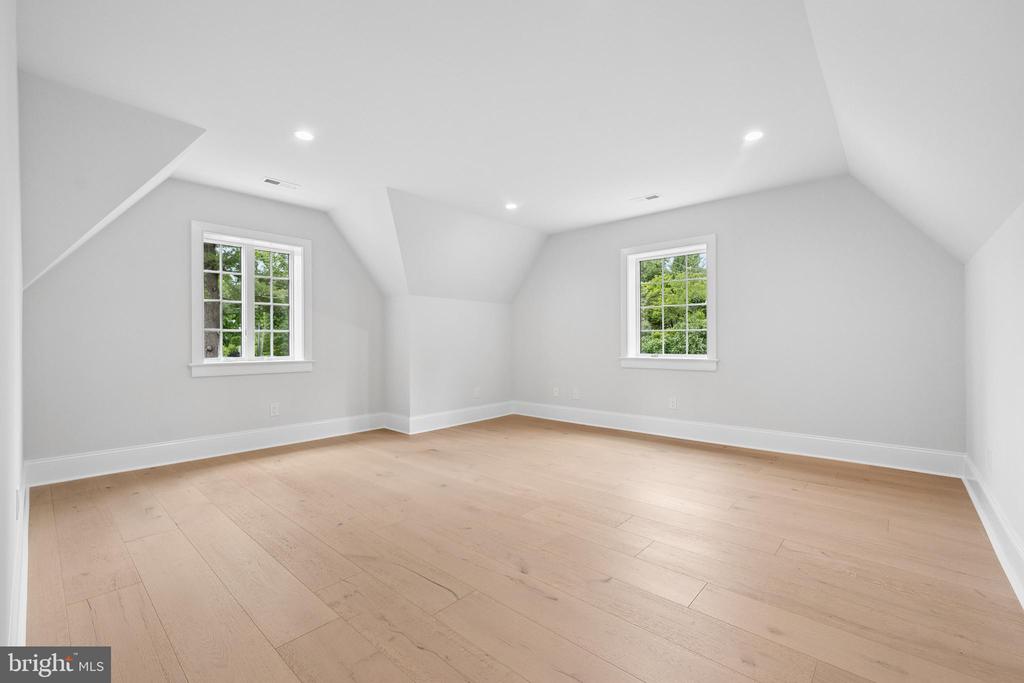 519 SUSSEX ROAD