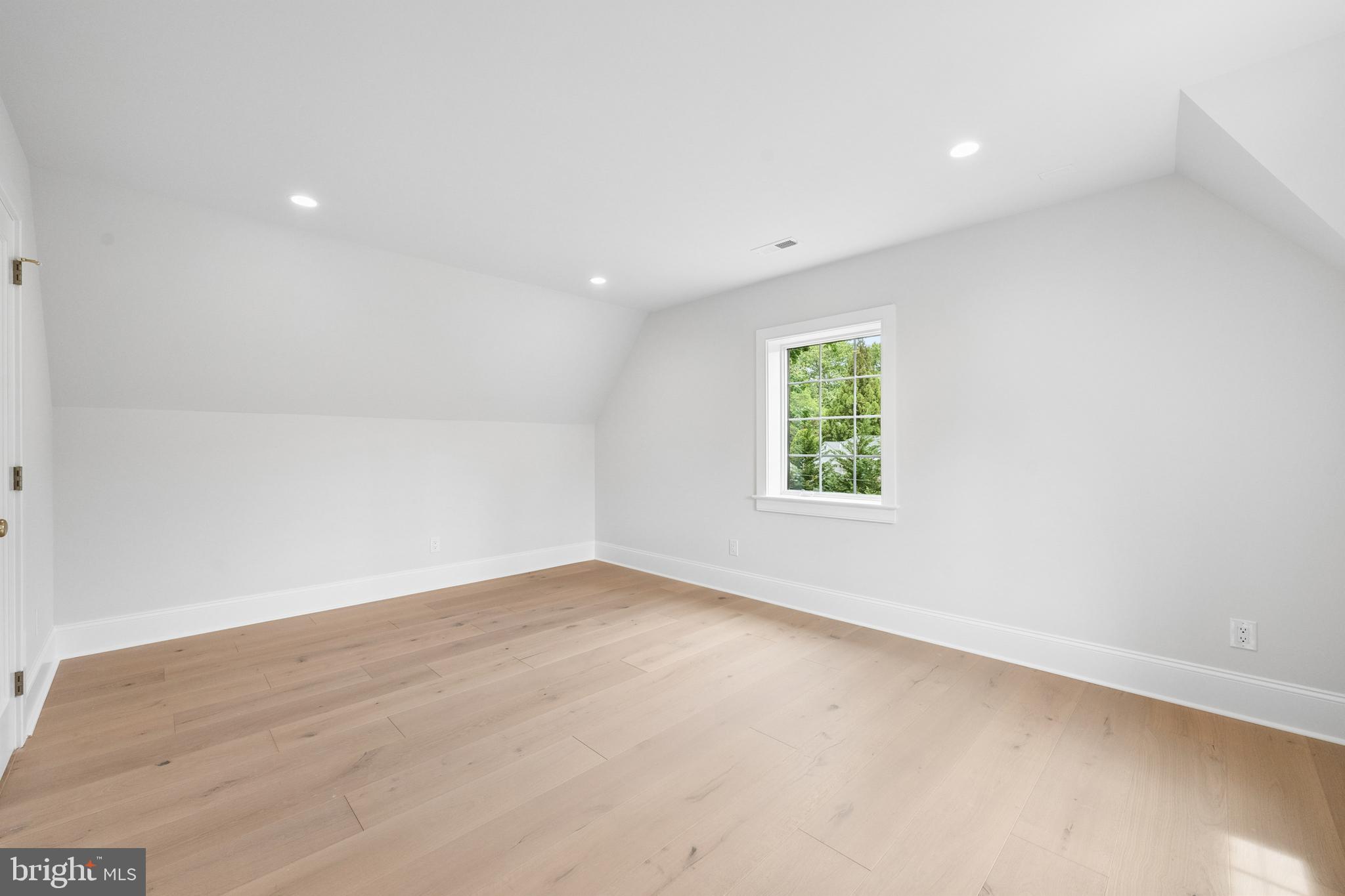 519 SUSSEX ROAD
