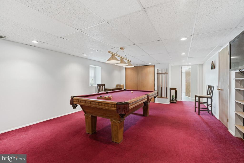 1430 COLWELL LANE
