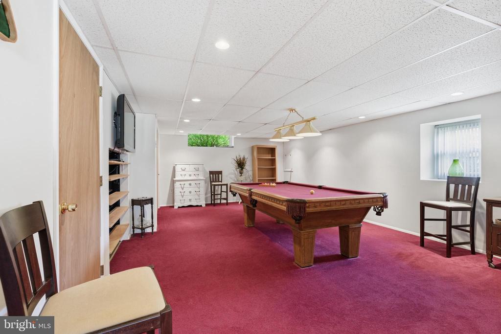 1430 COLWELL LANE