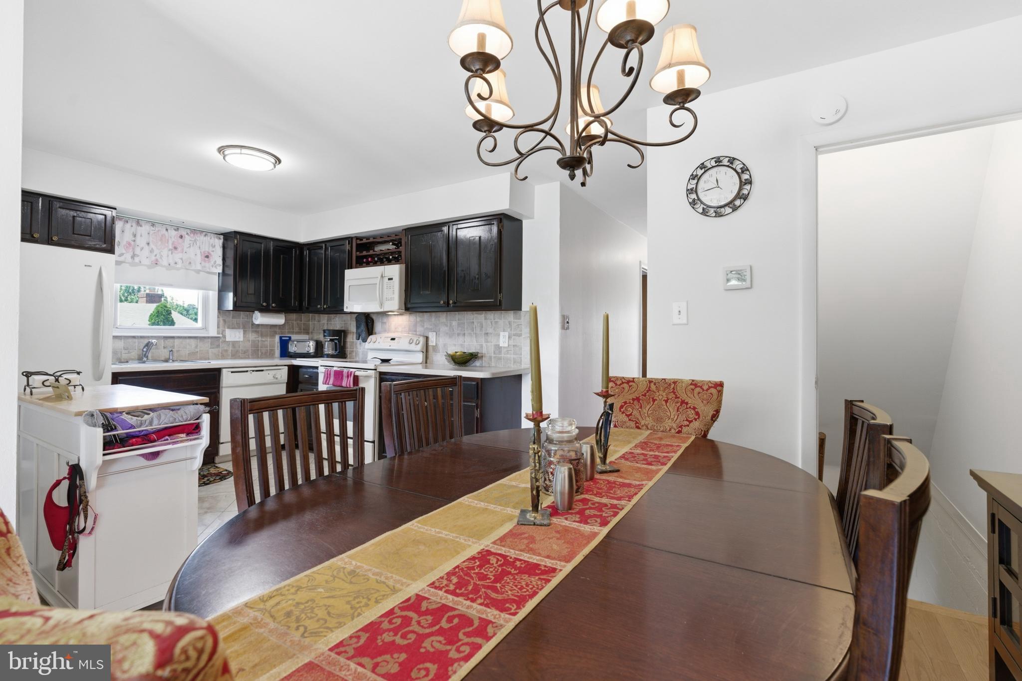 1430 COLWELL LANE