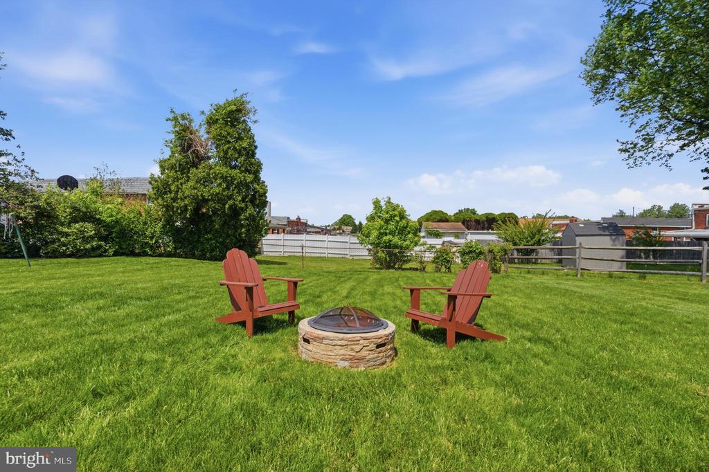 1430 COLWELL LANE