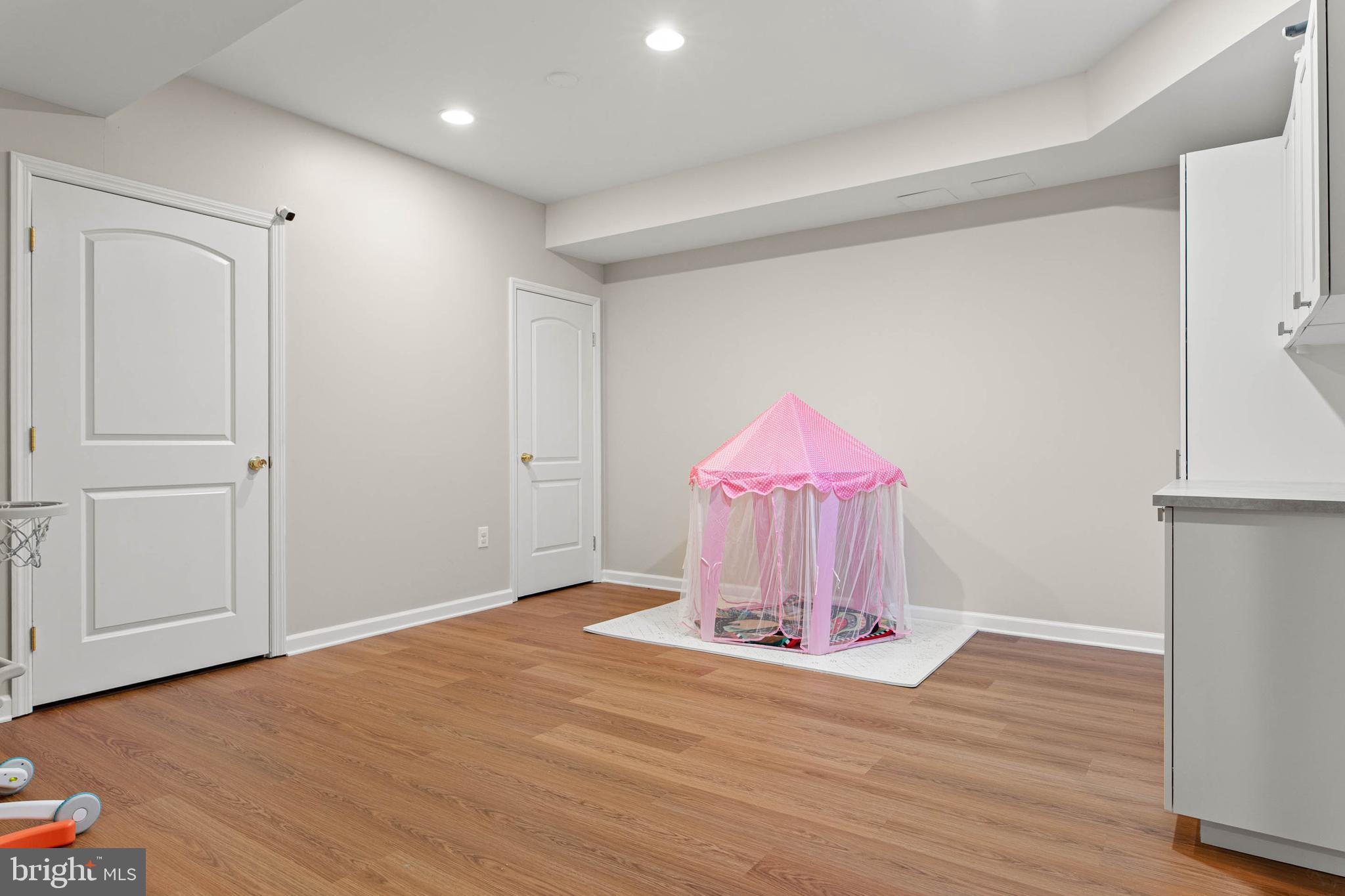 134 CARRIAGE COURT