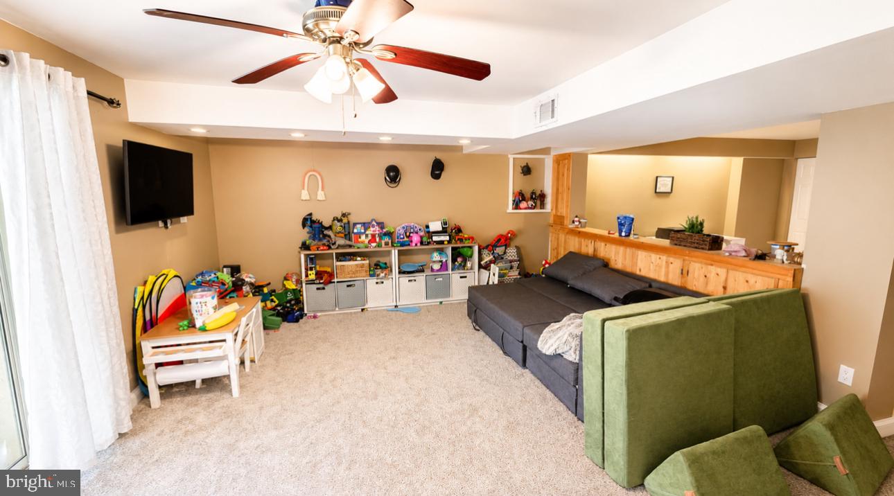 221 GOSHEN