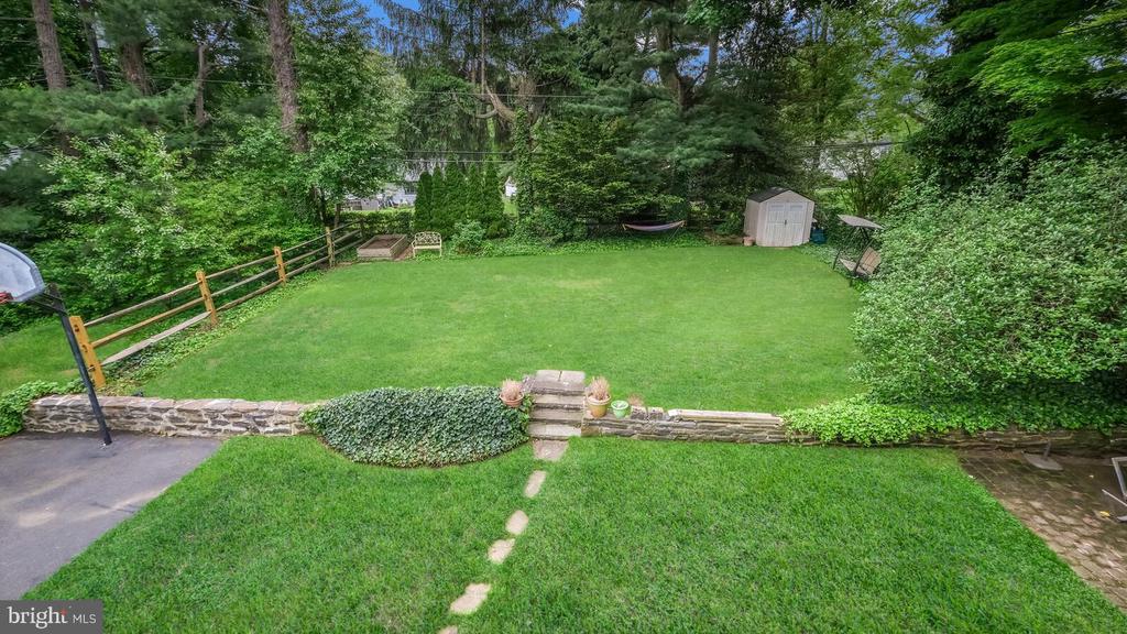 646 GREEN BRIAR ROAD