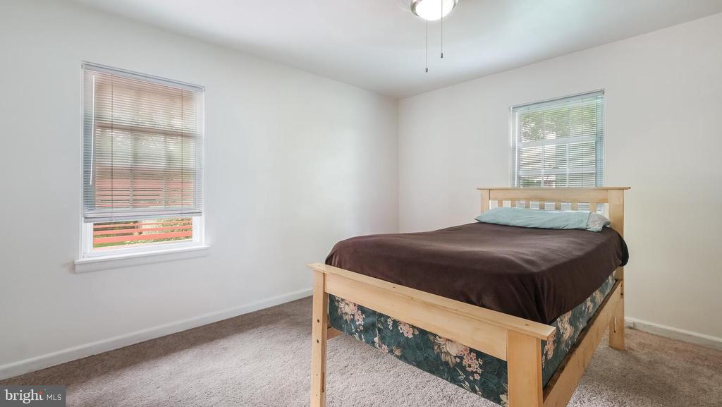 646 GREEN BRIAR ROAD