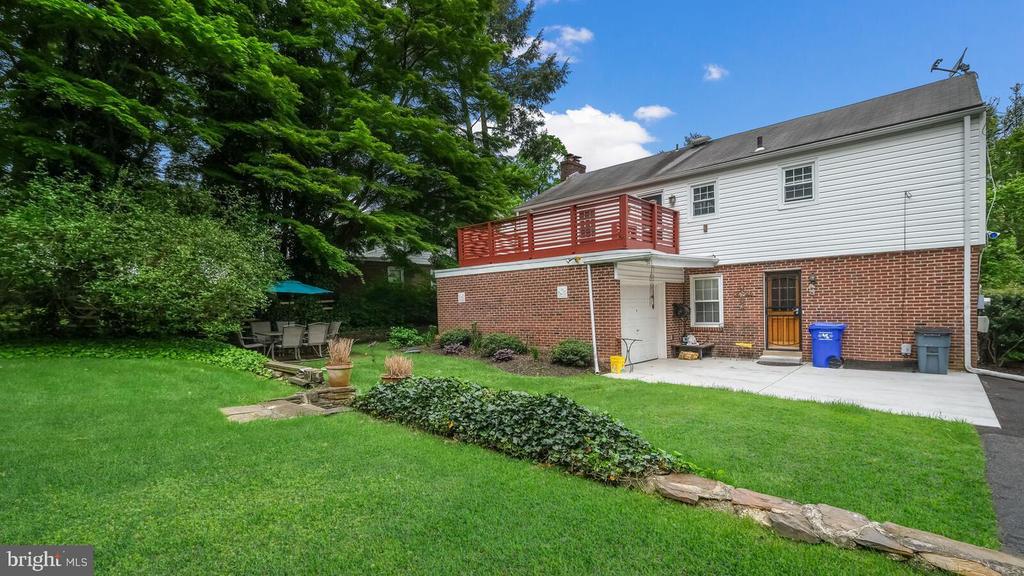 646 GREEN BRIAR ROAD