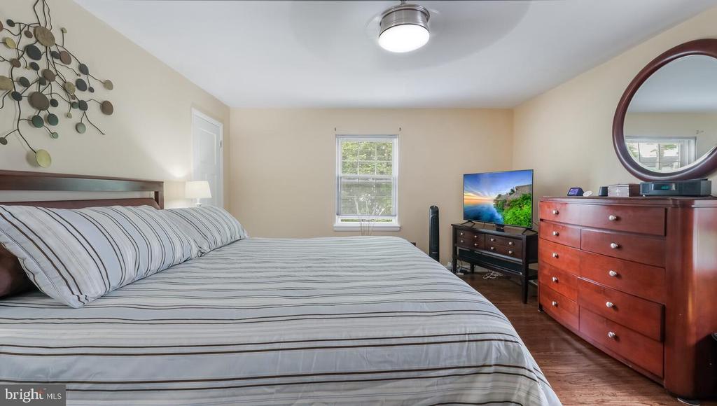 646 GREEN BRIAR ROAD