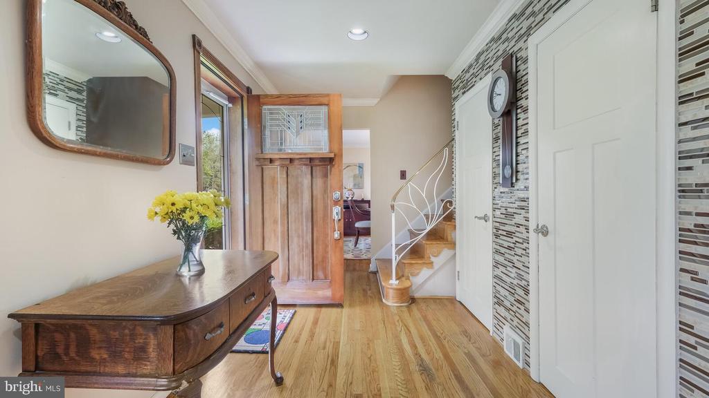 646 GREEN BRIAR ROAD