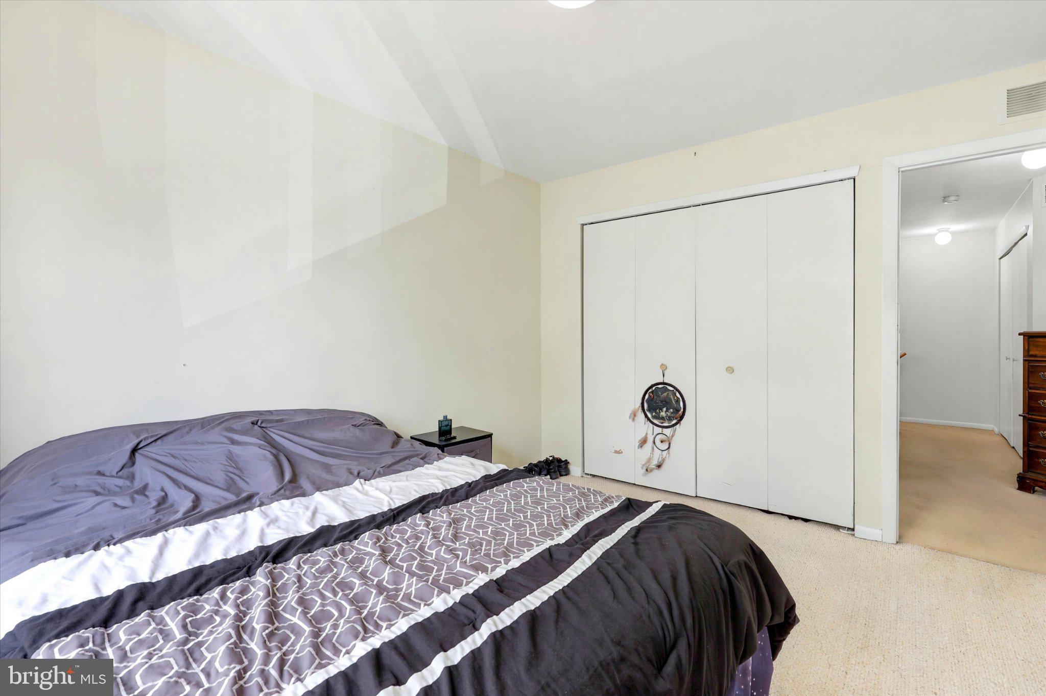 302 COLETTES COURT