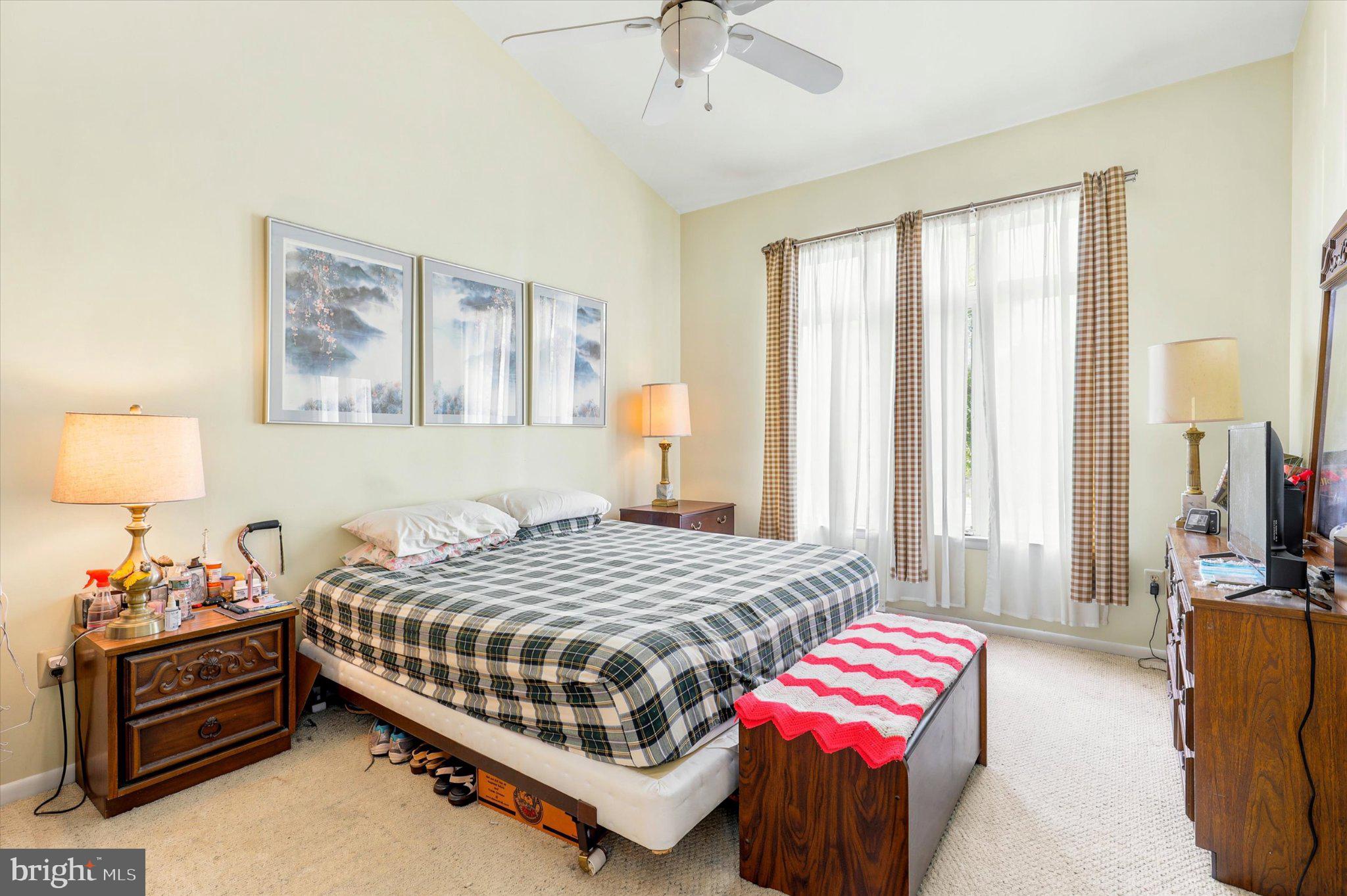 302 COLETTES COURT