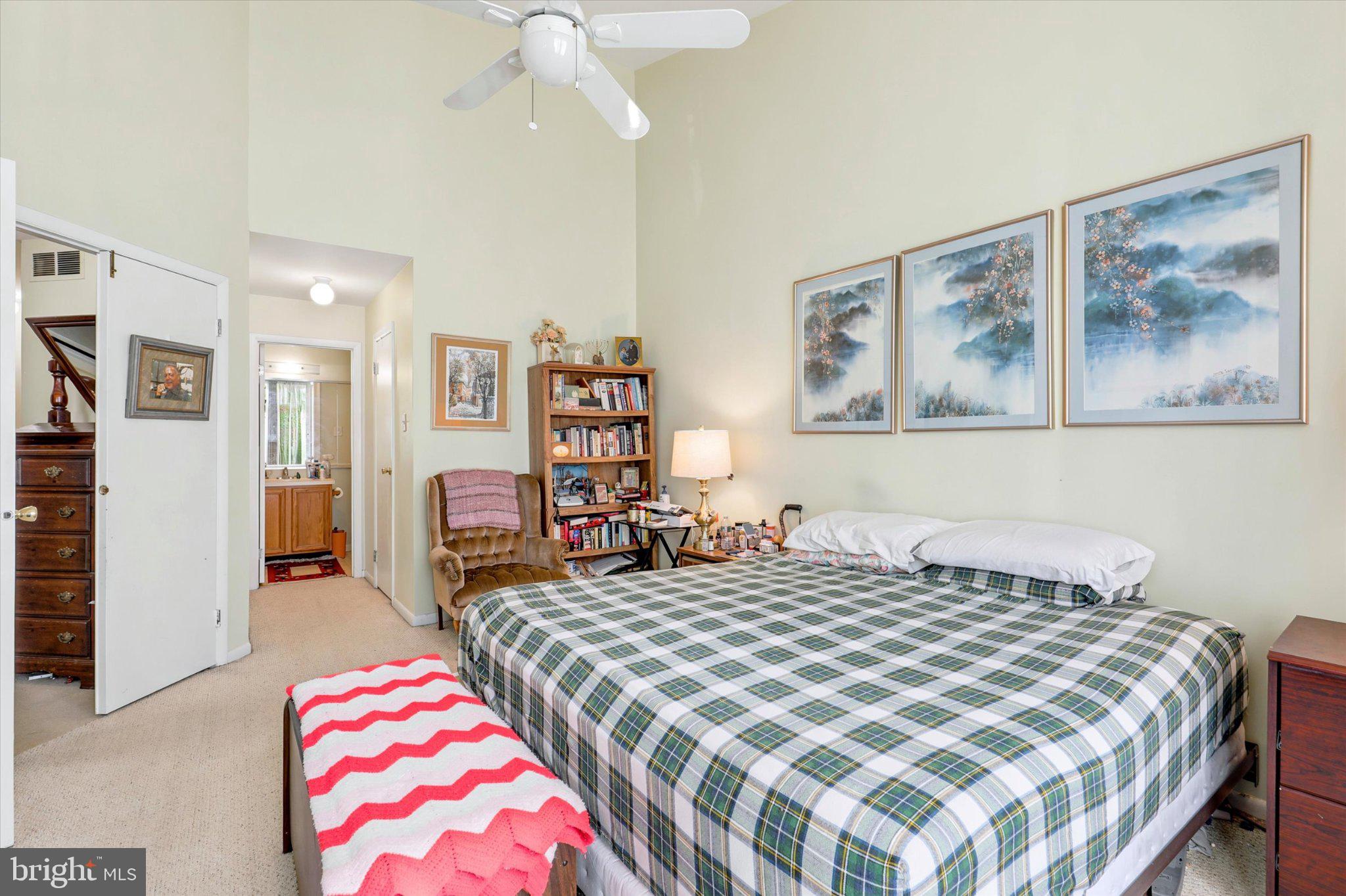 302 COLETTES COURT