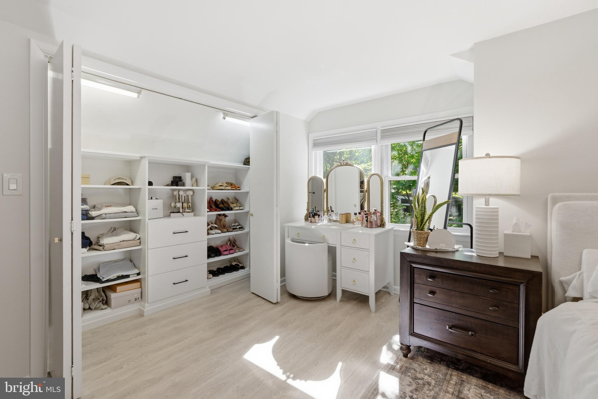 582 FOREST ROAD