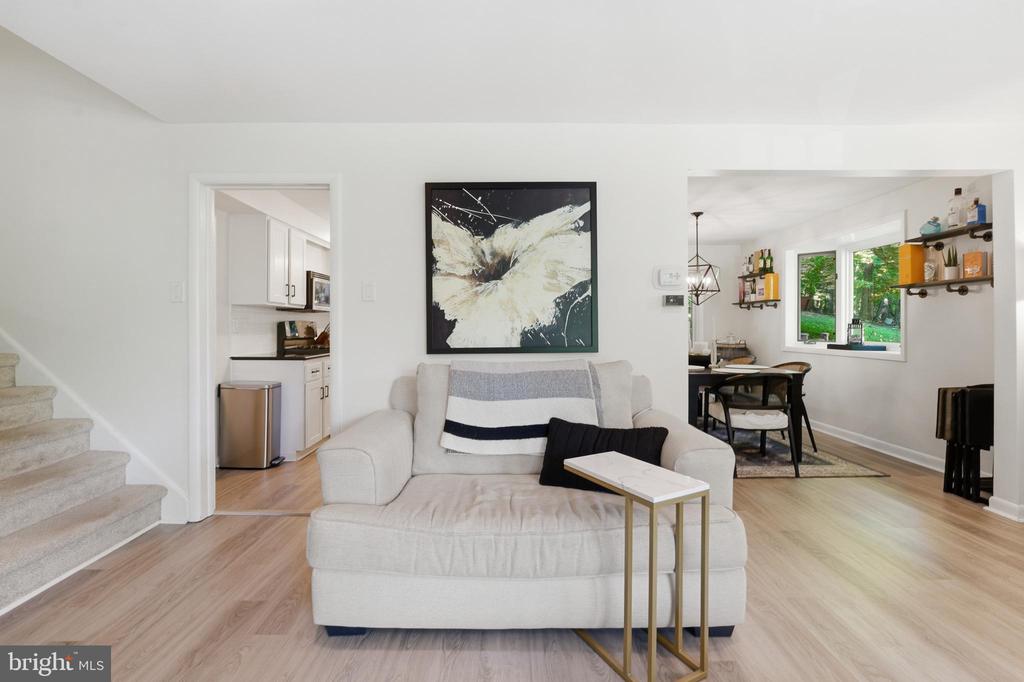 582 FOREST ROAD