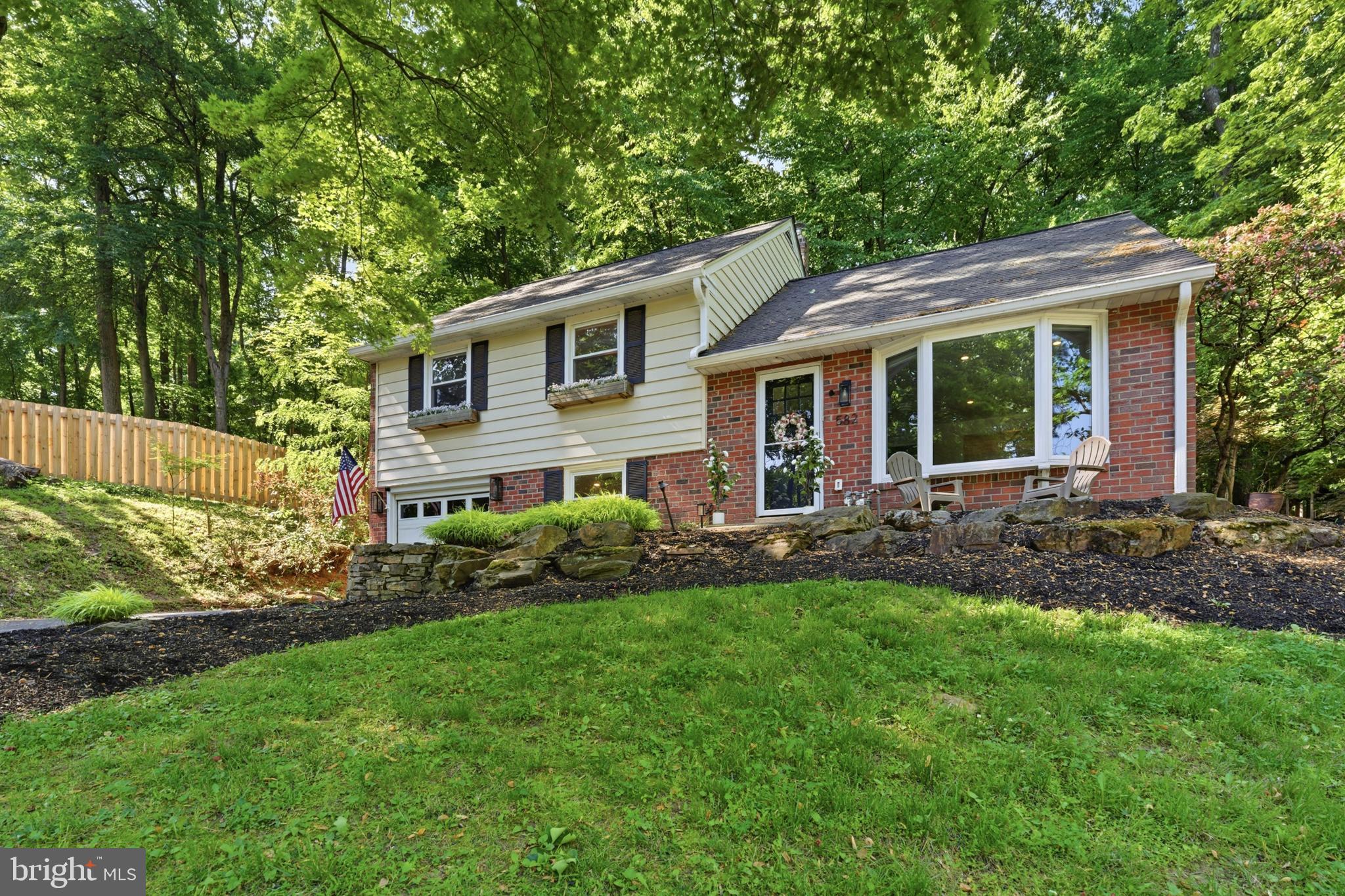 582 FOREST ROAD