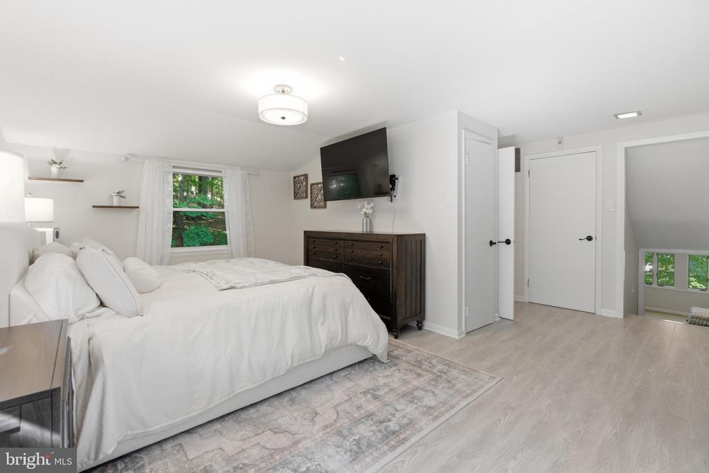 582 FOREST ROAD