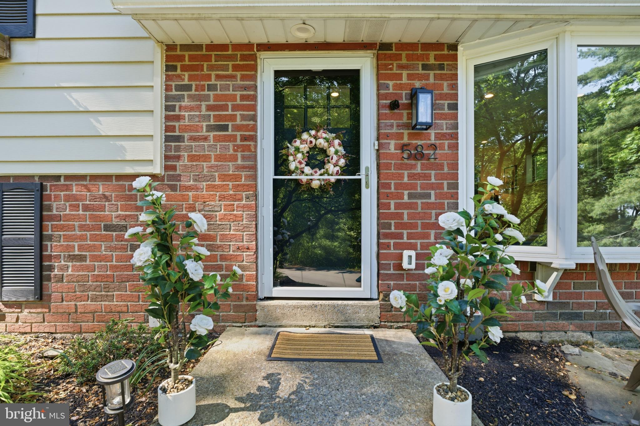 582 FOREST ROAD