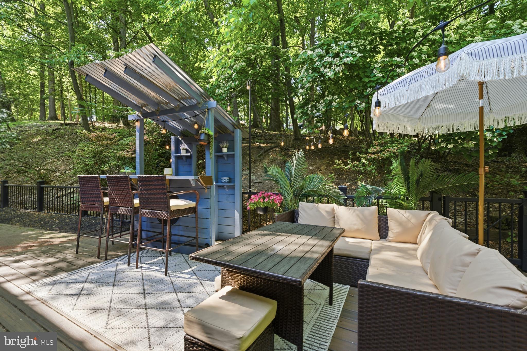 582 FOREST ROAD