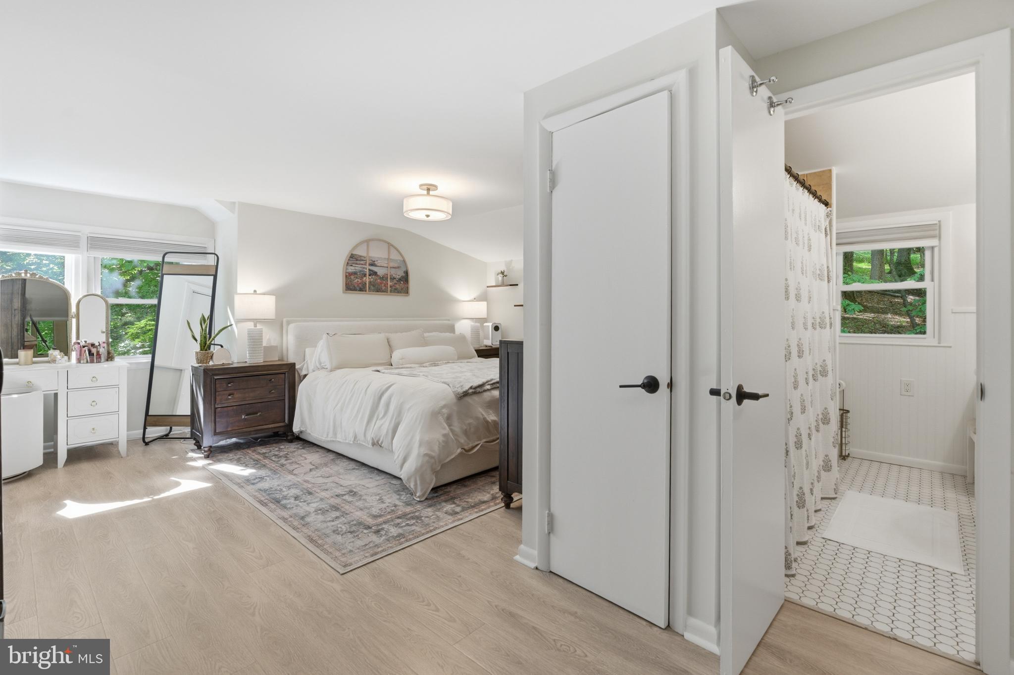 582 FOREST ROAD