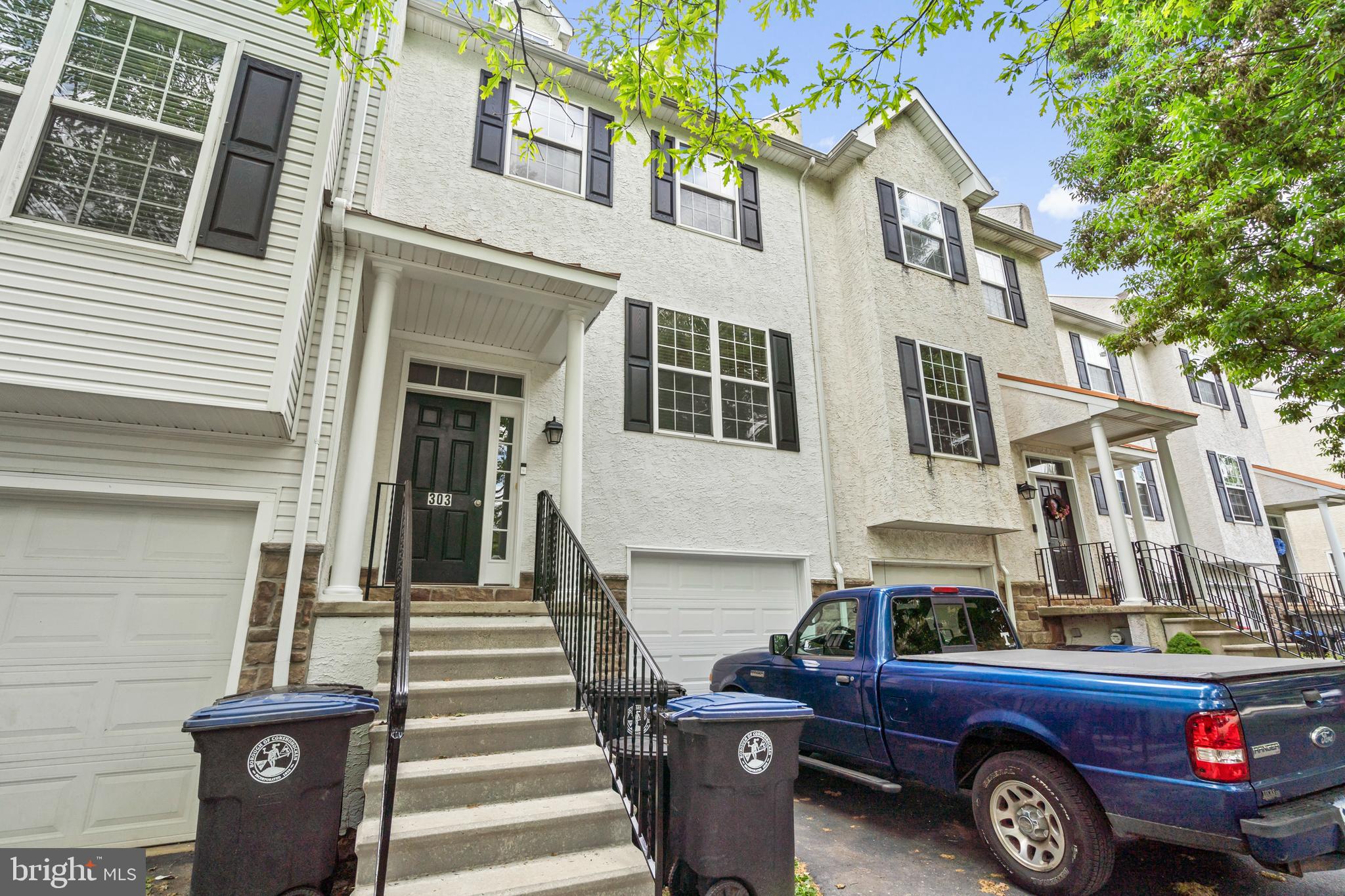 303 W 1ST AVENUE