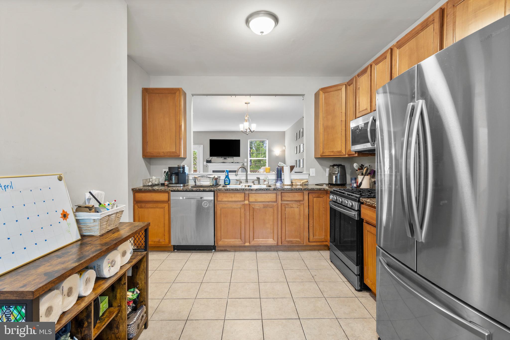 303 W 1ST AVENUE